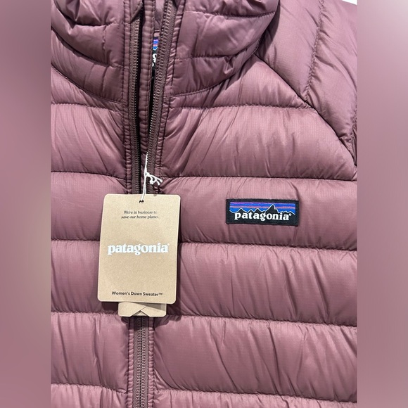 Patagonia Women’s Medium Down Sweater Puffer Jacket Dark Pink Dulse Mauve NWT - Picture 5 of 10